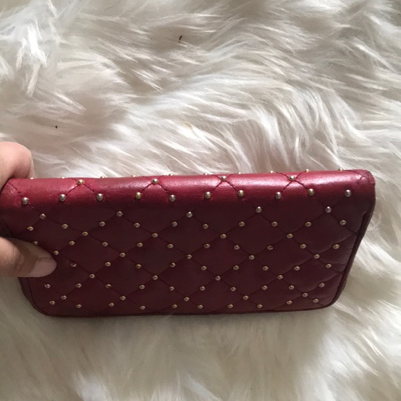 AUTHENTIC PRADE LONG GOLD TONED ZIP WALLET - Picture 8 of 15